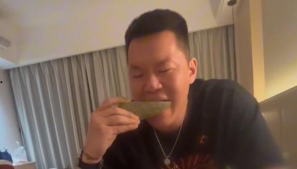 吃瓜视频在线观看全集,揭秘热门事件背后的真相,带你领略全网热点-第1张图片-成年电影网 吃瓜视频在线观看全集,揭秘热门事件背后的真相,带你领略全网热点-第1张图片-成年电影网