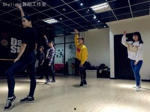 成人简单舞蹈燃脂视频-第2张图片-成年电影网 成人简单舞蹈燃脂视频-第2张图片-成年电影网