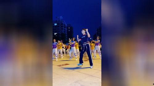 成人简单舞蹈燃脂视频-第3张图片-成年电影网 成人简单舞蹈燃脂视频-第3张图片-成年电影网